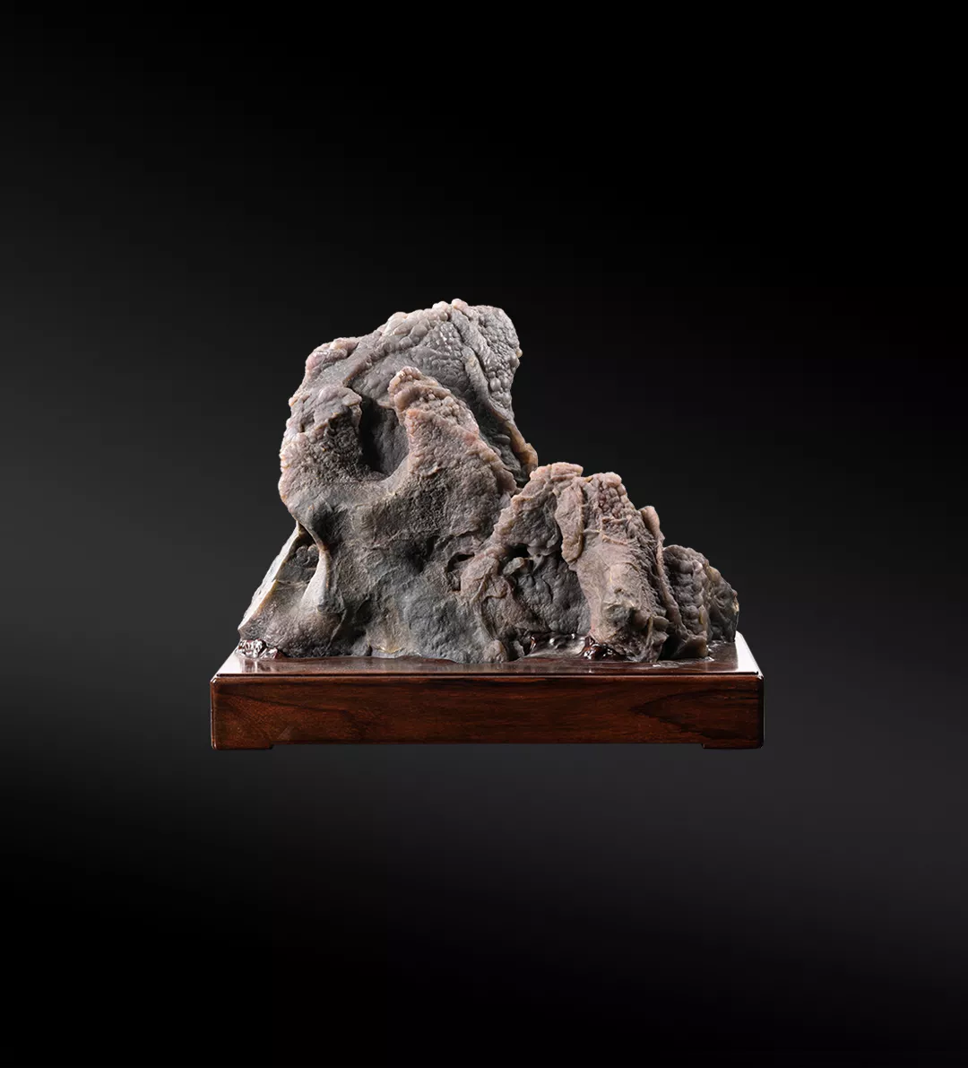 《玉峰回首》玛瑙石