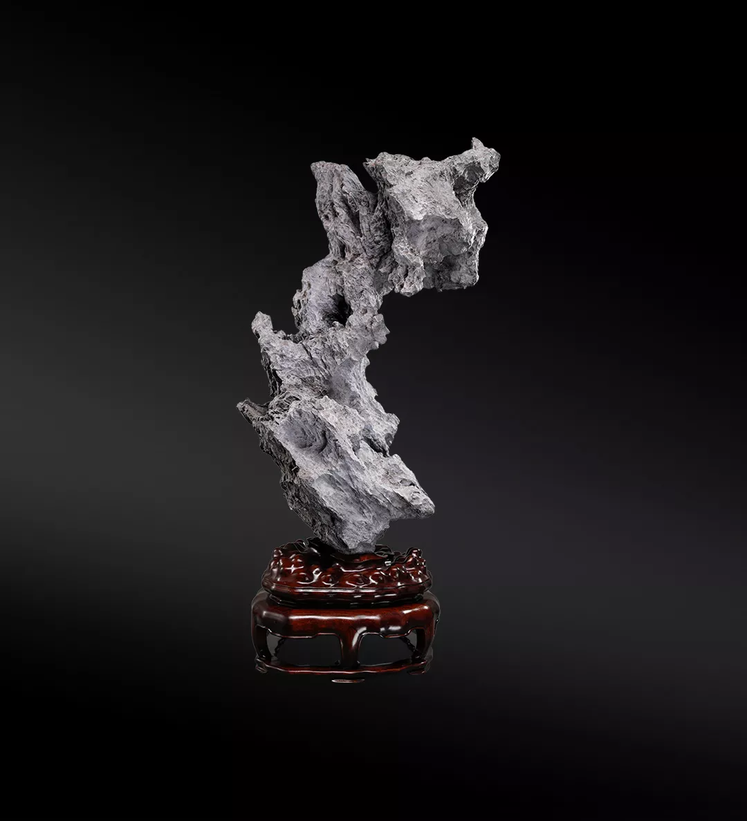《岈嵖兀立》广东英德英石